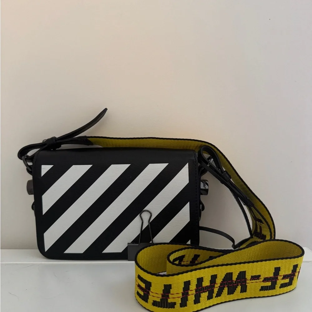Off-White Black/White Diagonal Print Leather
Mini Binder Clip Crossbody Bag - Picture 1 of 10